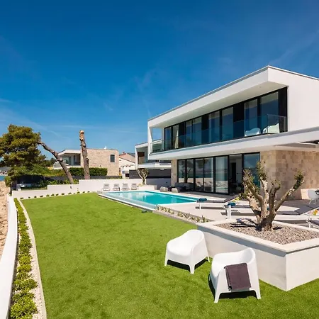 Beachfront The View With Pool Villa Kastela