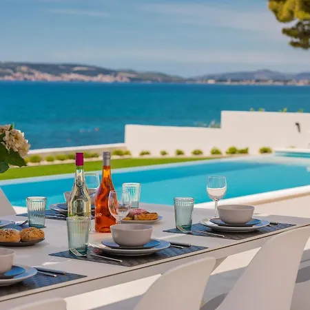 Beachfront The View With Pool Kastela