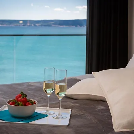 Βίλα Beachfront The View With Pool *