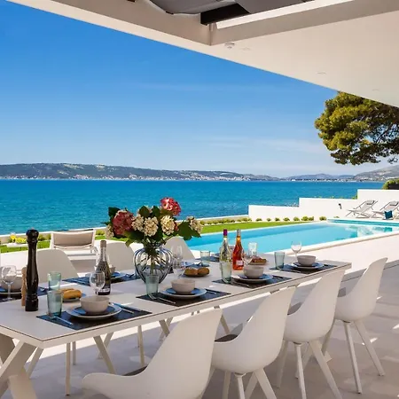 Villa Beachfront The View With Pool Kastela