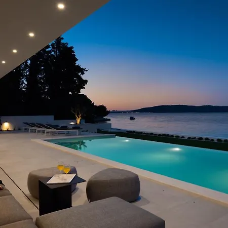 Beachfront The View With Pool Villa Kastela