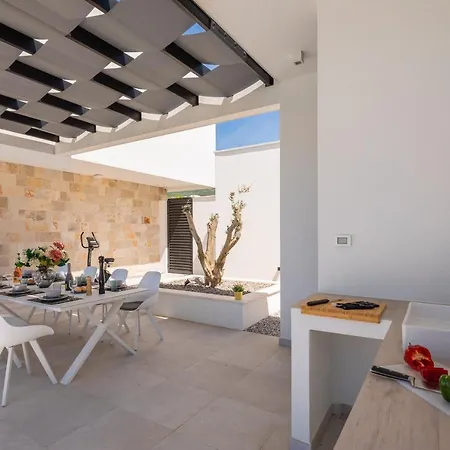 Beachfront The View With Pool Villa Kastela