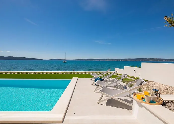 Beachfront The View With Pool Villa Kaštela