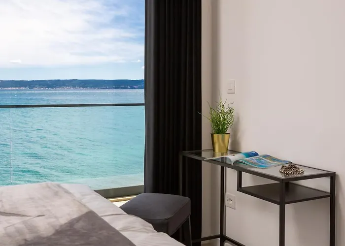 Beachfront The View With Pool Kaštela