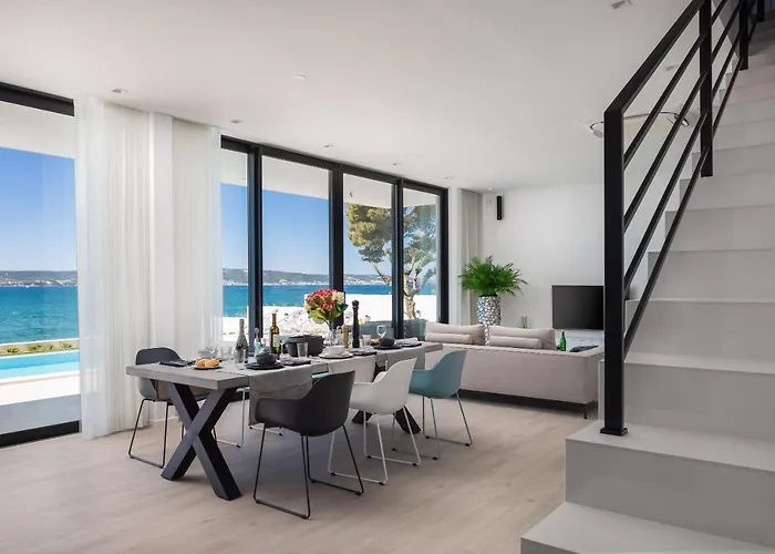 Beachfront The View With Pool Kaštela