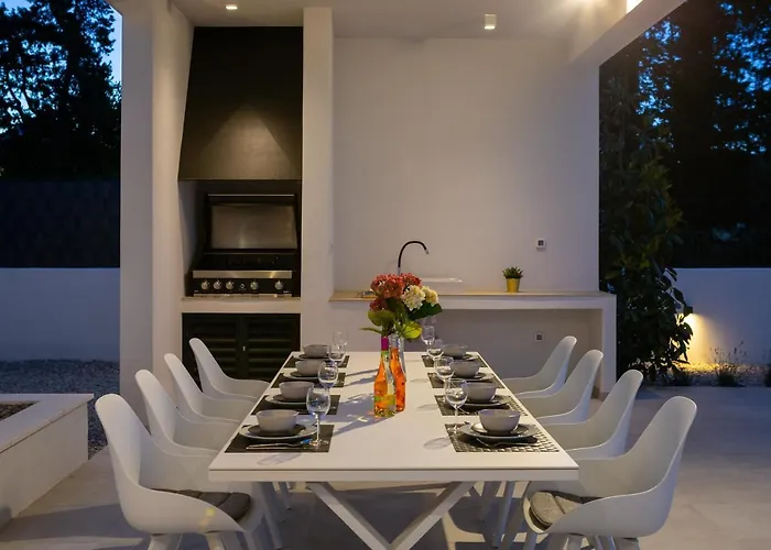 Beachfront The View With Pool Villa