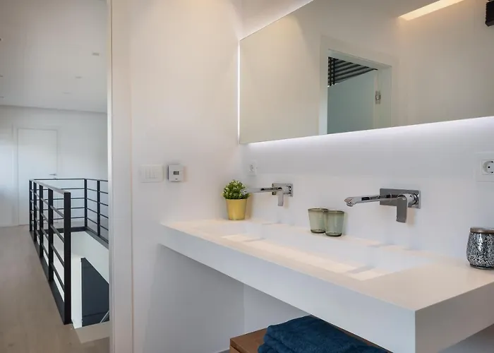 Villa Beachfront The View With Pool