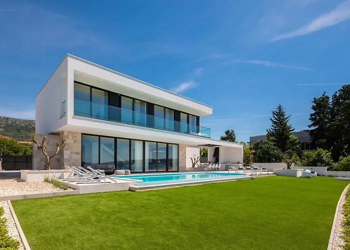 Villa Beachfront The View With Pool