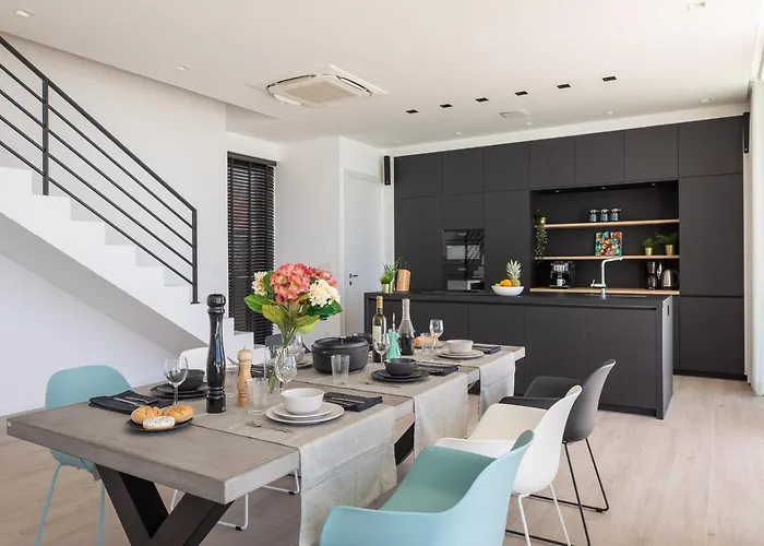 Beachfront The View With Pool * Kaštela