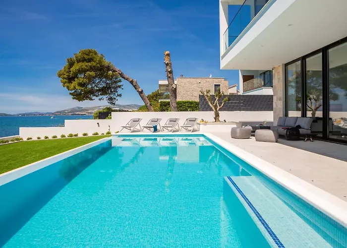 Beachfront The View With Pool Villa